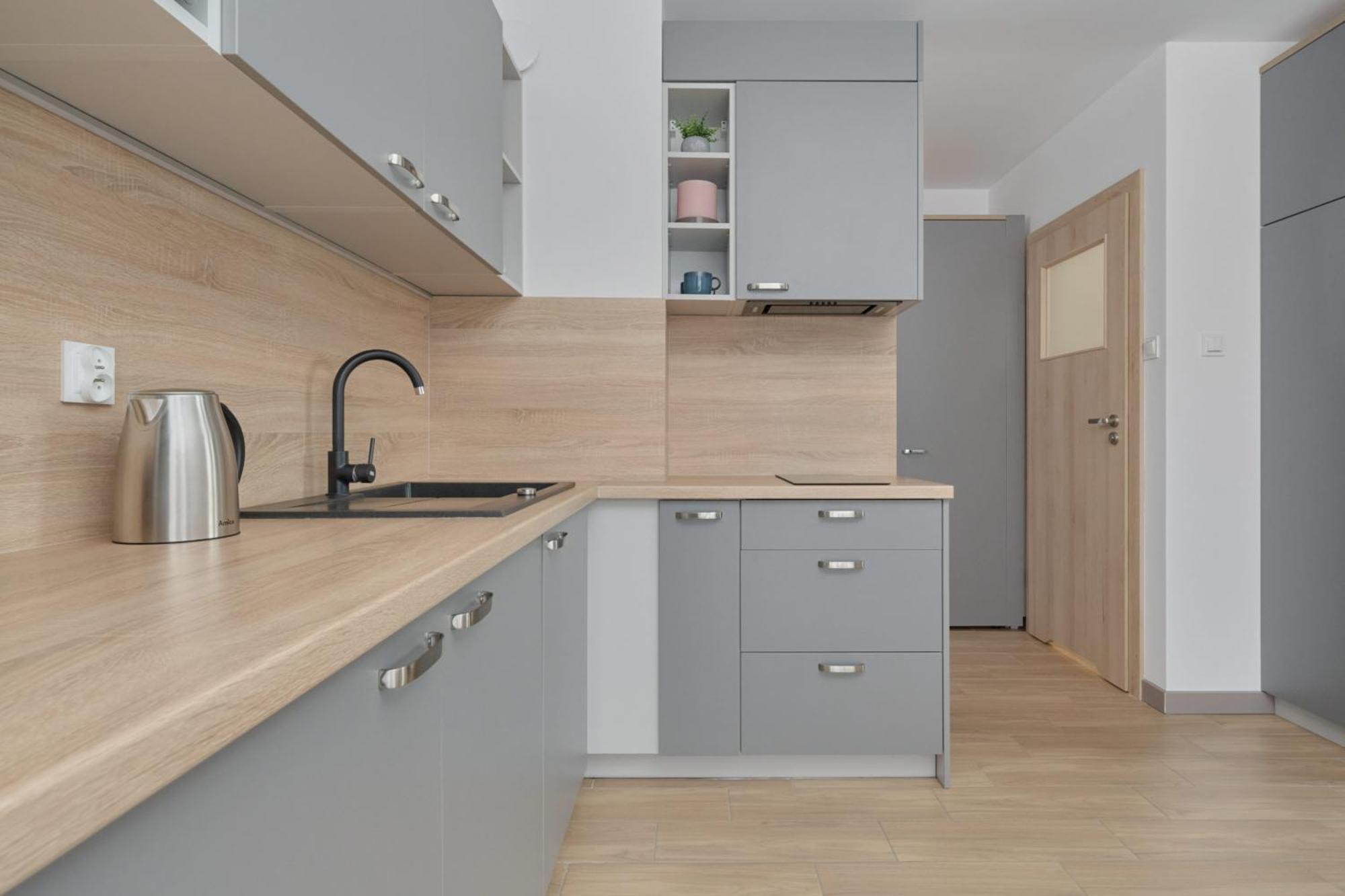 Cozy & Modern Rogowska By Renters Апартаменти