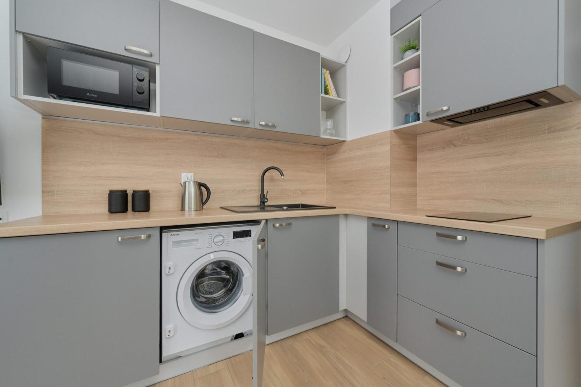 Cozy & Modern Rogowska By Renters *