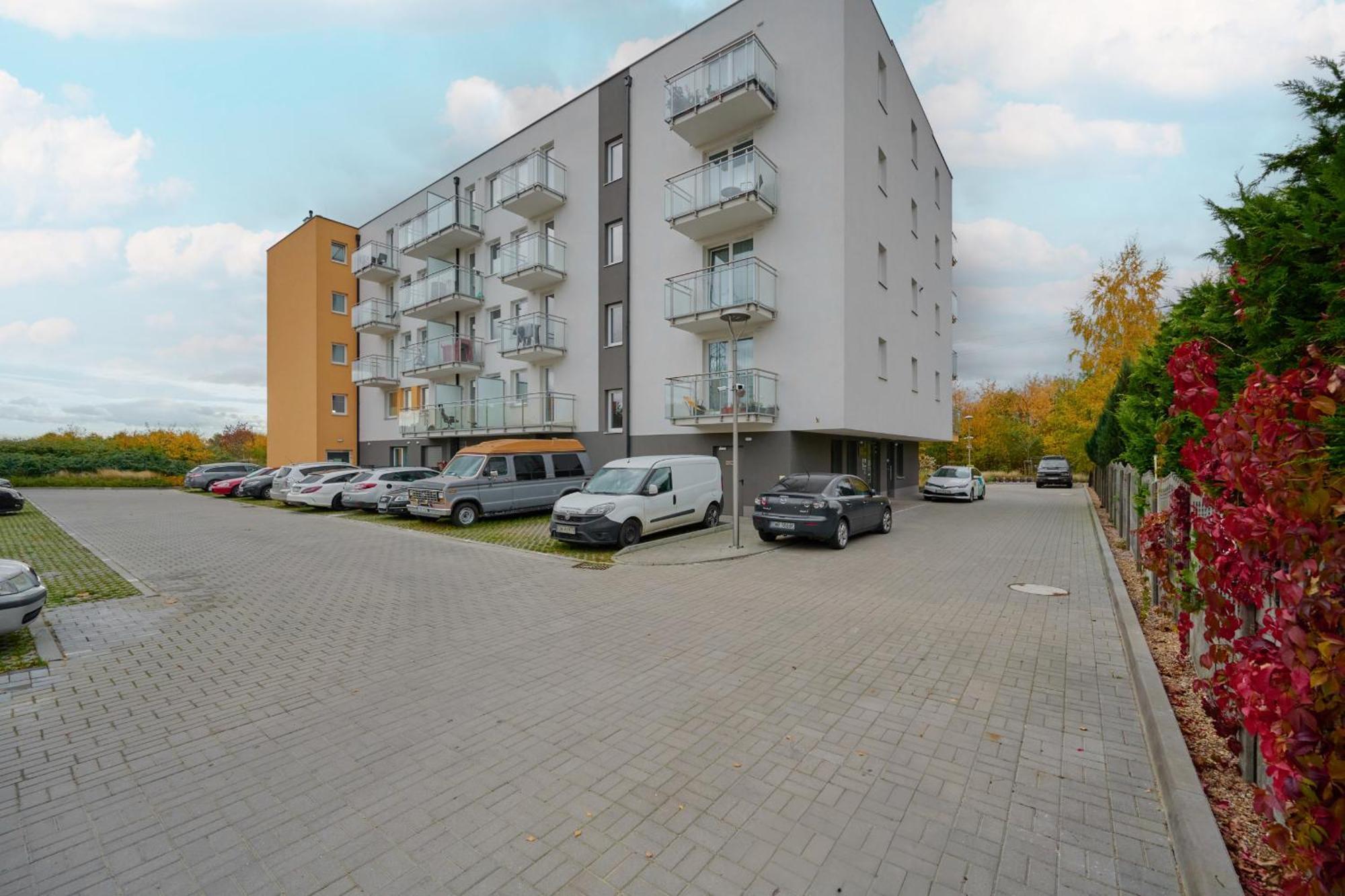 Апартаменти Cozy & Modern Rogowska By Renters *